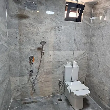 Sever فندق
